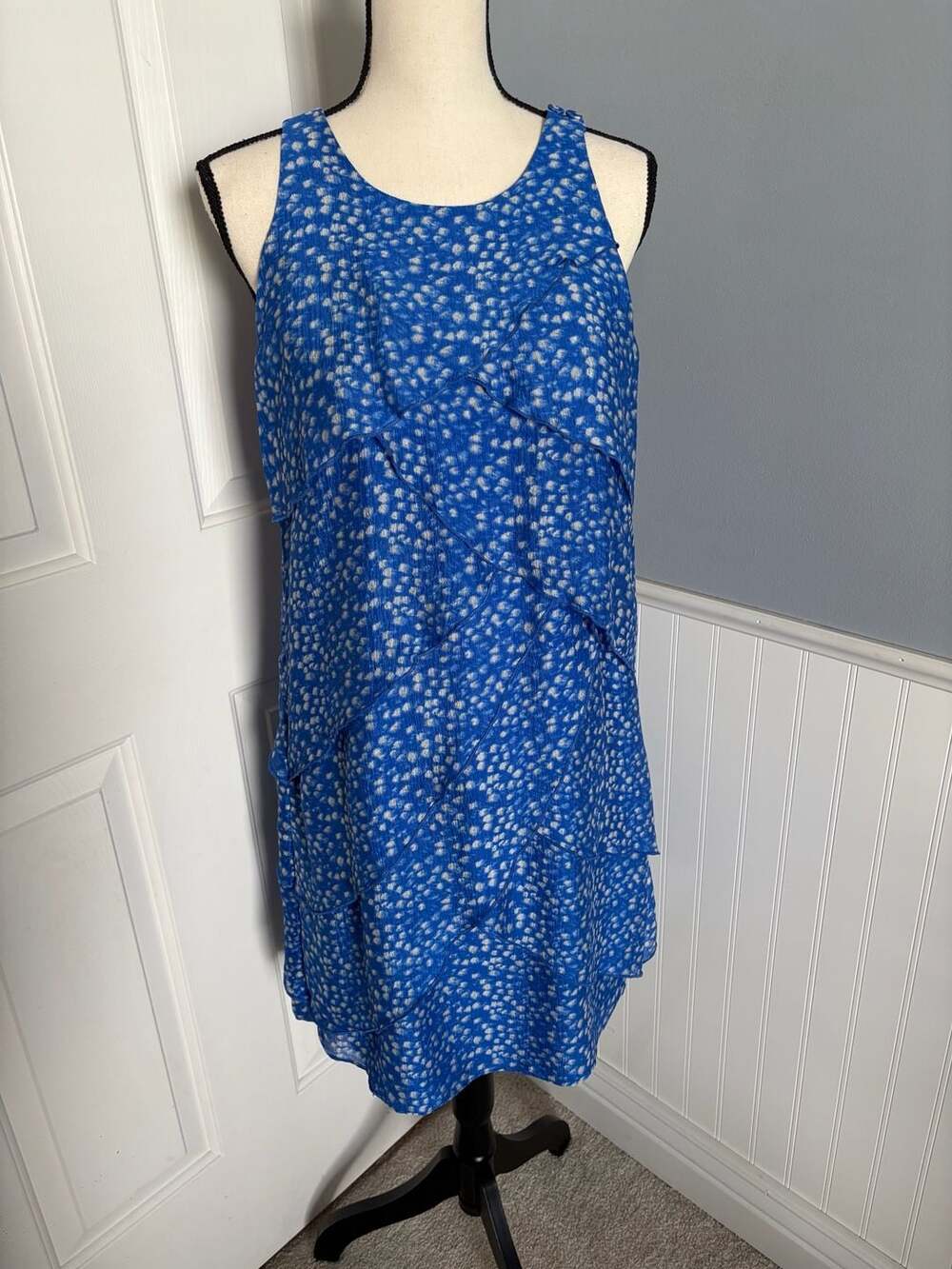 Ann Taylor Size 10 Blue Silk Tiered Sleeveless Dress
